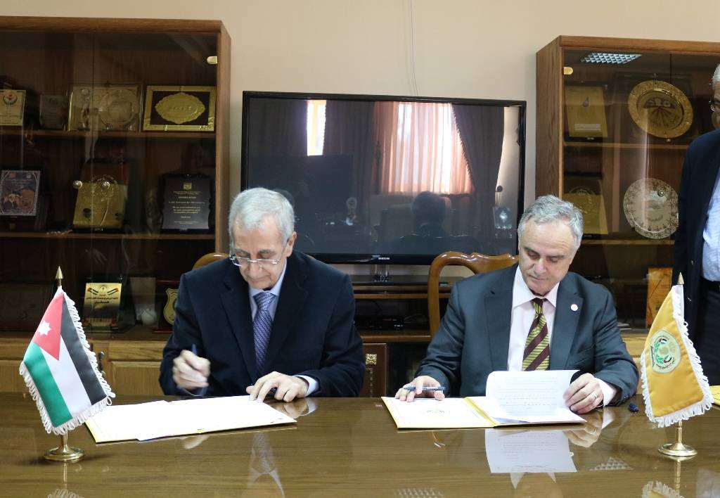 توقيع اتفاقية تنفيذ مشروع مبنى مركز بحوث وتطوير الطاقة المتجددة في جامعة الحسين بن طلال