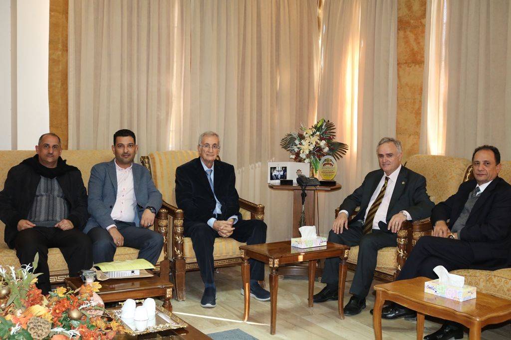 توقيع اتفاقية تنفيذ مشروع مبنى مركز بحوث وتطوير الطاقة المتجددة في جامعة الحسين بن طلال