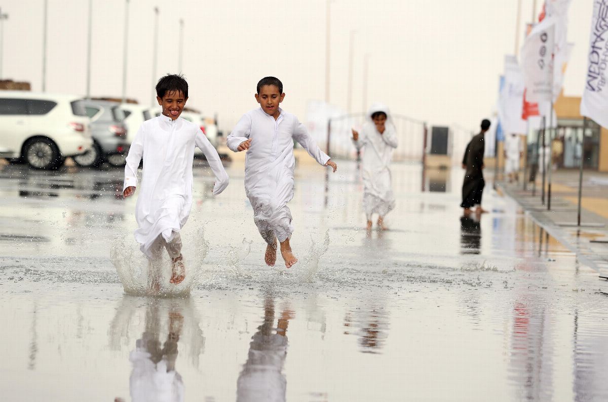 لليوم الحادي عشر على التوالي..  مهرجان الظفرة 2019 .. ملتقى أهل الخليج ووجهة السياح العرب والأجانب