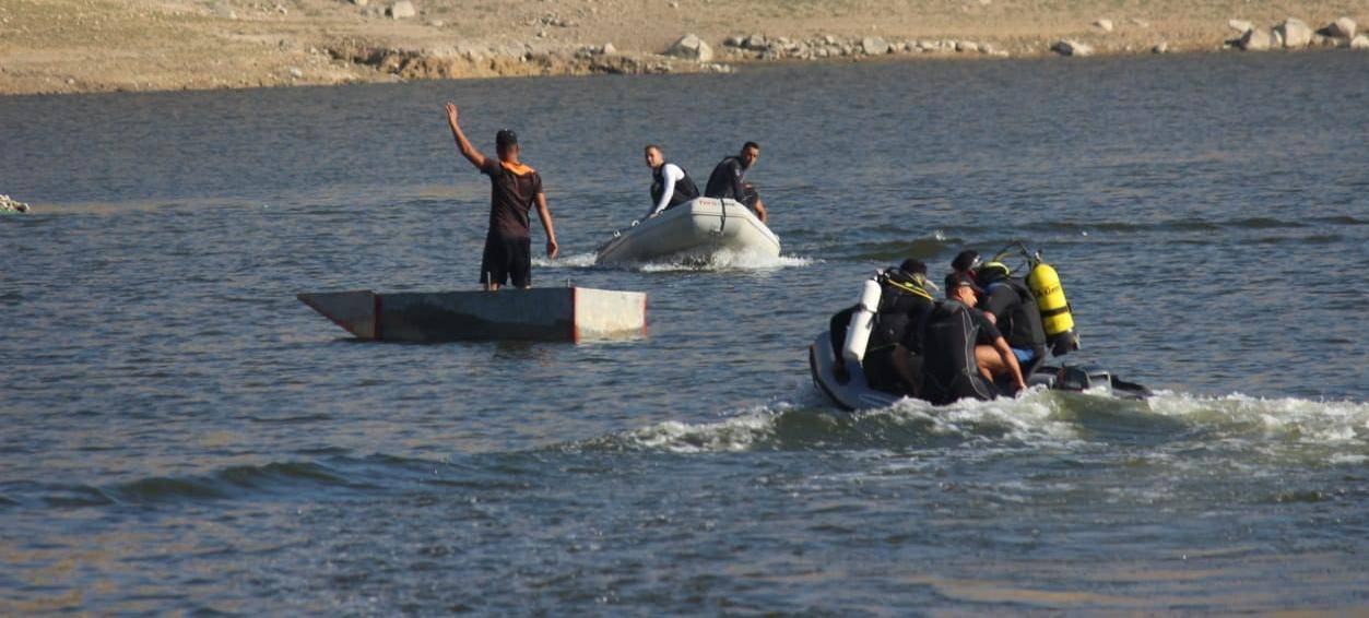 الدفاع المدني يحتفل بتخريج دورة الإنقاذ المائي في السدود والتجمعات المائية