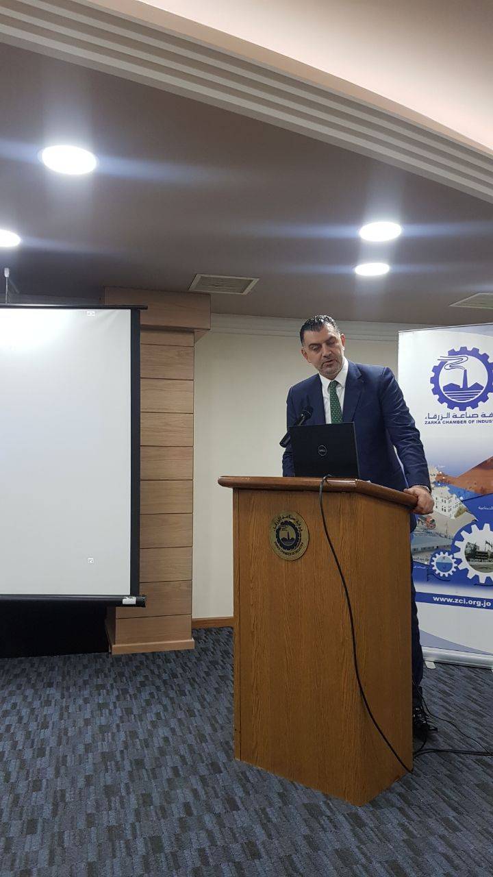 مندوبا عن رئيس الوزراء .. وزير العمل يرعى حفل تخريج عددا من الشابات المتدربات بغرفة صناعة الزرقاء