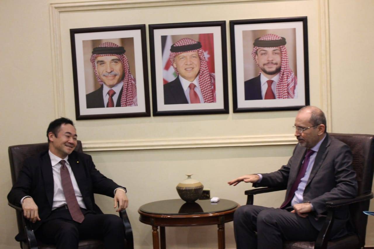 وزير الخارجية يستقبل وزير الدولة الياباني للشؤون الخارجية