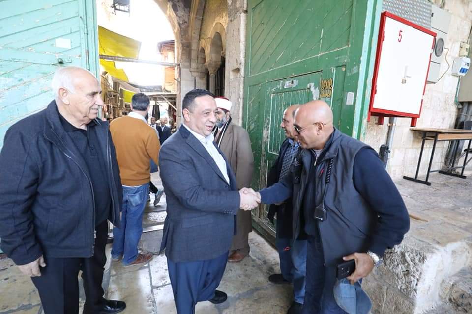 الداوود ينقل تحيّات الملك لموظفي أوقاف القدس