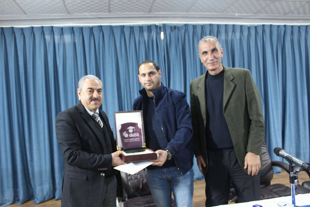 مدارس النظم الحديثة تستضيف إدارة مكافحة المخدرات لتقديم ندوة توعوية حول آفـة المخدرات