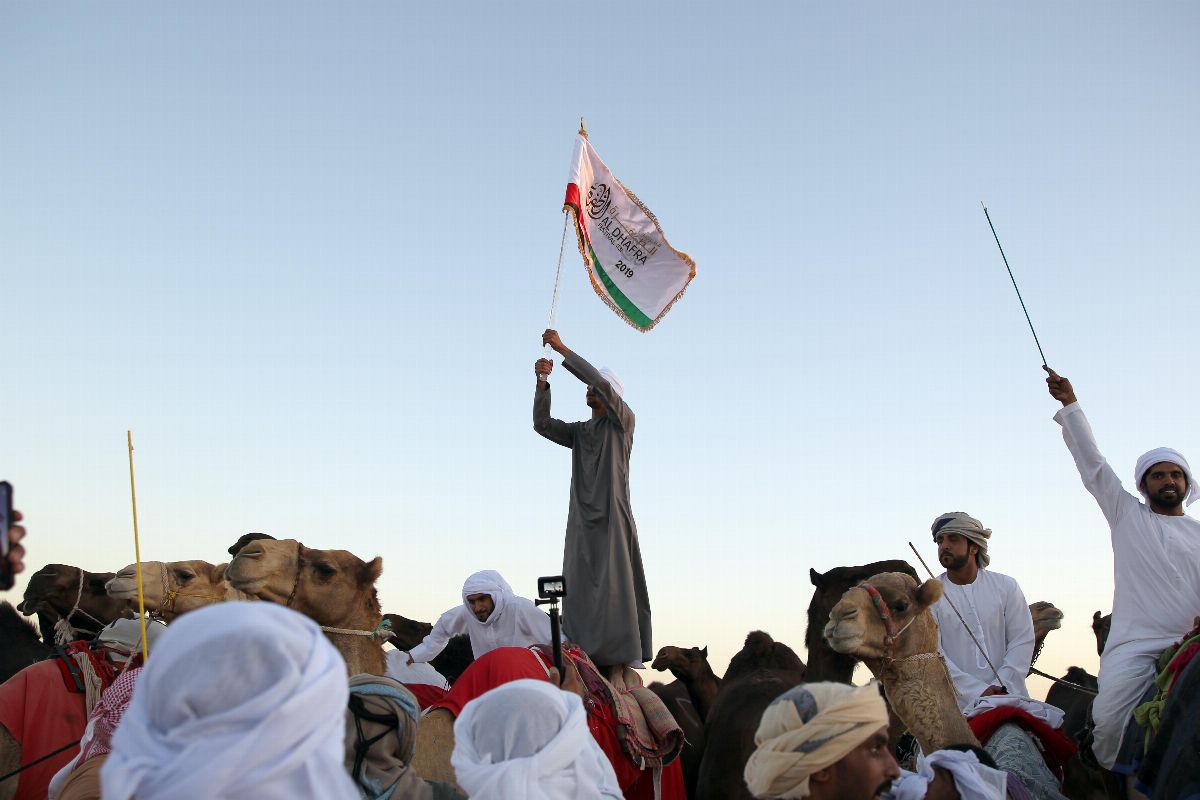 لليوم الخامس عشر على التوالي..  مهرجان الظفرة 2019 يشهد حضوراً جماهيرياً مكثفاً مع اقتراب ختام دورته الحالية