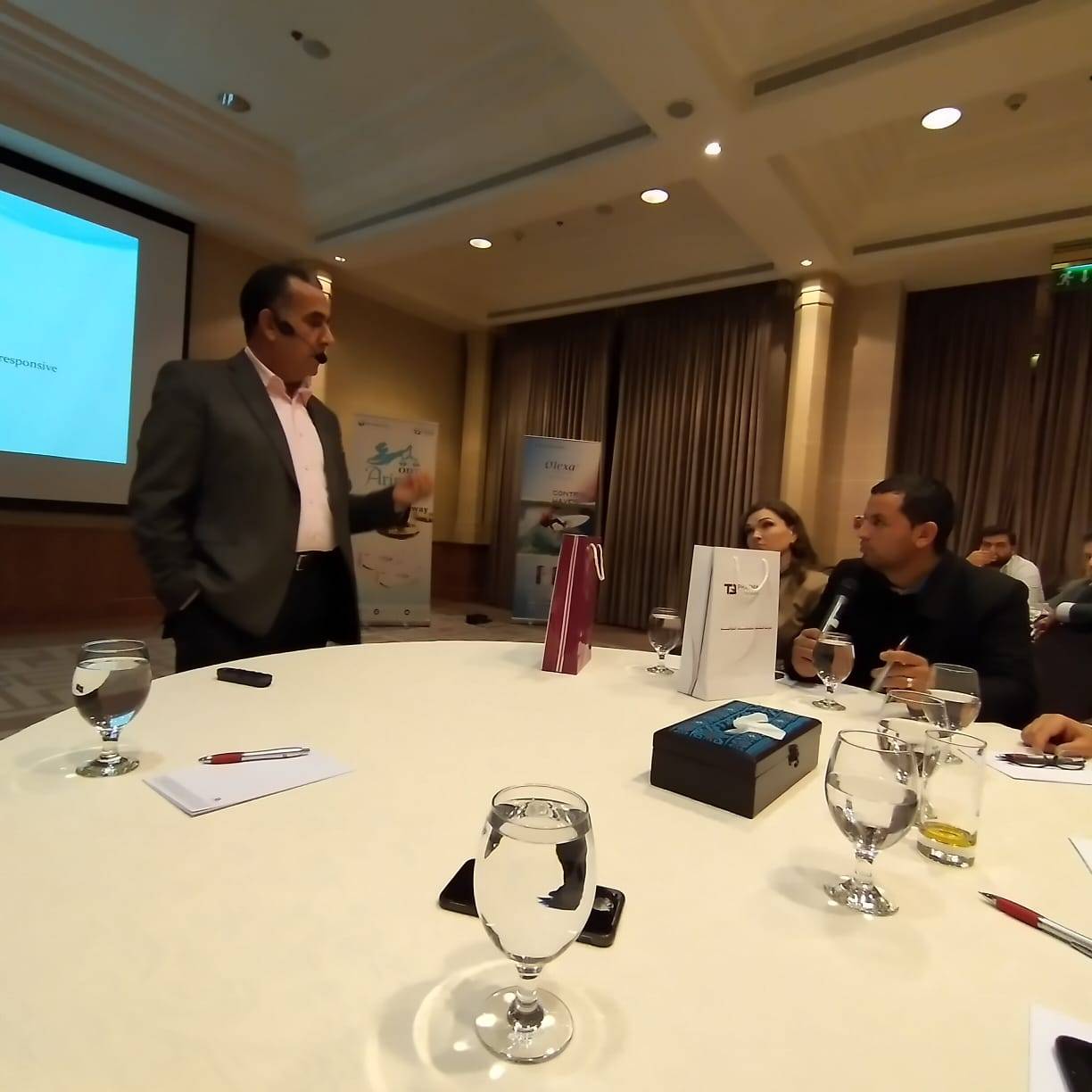 رئيس جمعية أطباء الأمراض النفسية الأردنية يحاضر عن اضطراب ثنائي القطب 