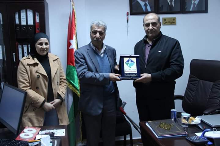 وفد من جامعة جدارا يزور مركز سهل حوران لتربية ذوي الإحتياجات الخاصة في بلدة الشجرة