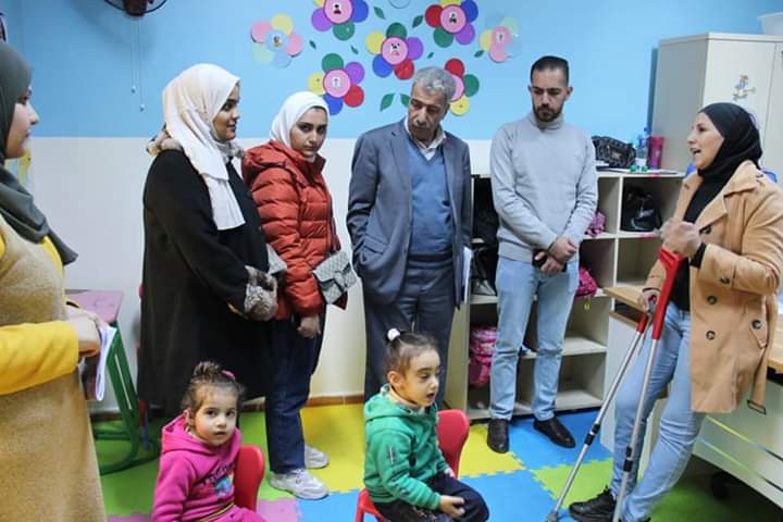 وفد من جامعة جدارا يزور مركز سهل حوران لتربية ذوي الإحتياجات الخاصة في بلدة الشجرة