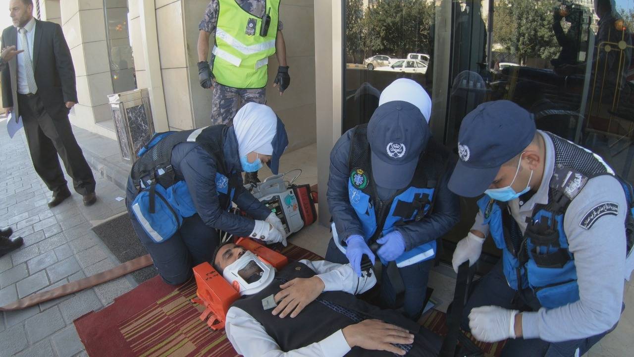 مديرية دفاع مدني غرب عمان تنفذ تمرين وهمي مفترض على احد الفنادق  في العاصمة عمان