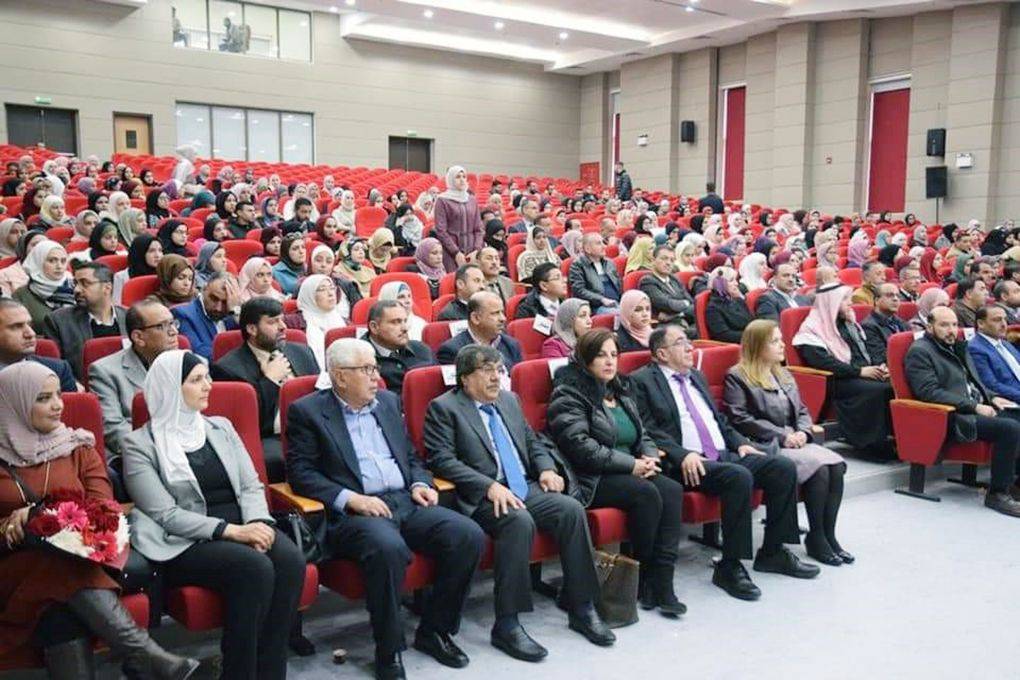 الشيخة جميلة القاسمي تتسلم شهادة الدكتوراه الفخرية من الجامعة الهاشمية 