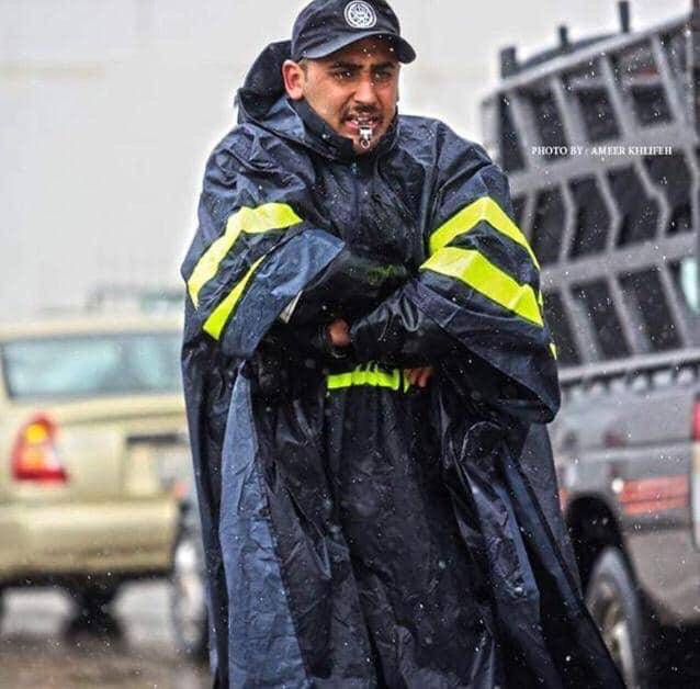 يا صاحب المعطف الطويل .. بقلم محمد عبدالكريم الزيود