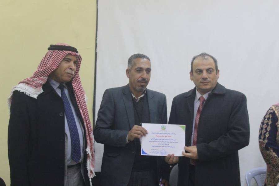 البحوث الزراعية:  ٥٢٢ اسرة مستفيده  من اليوم  الزراعي  والطبي