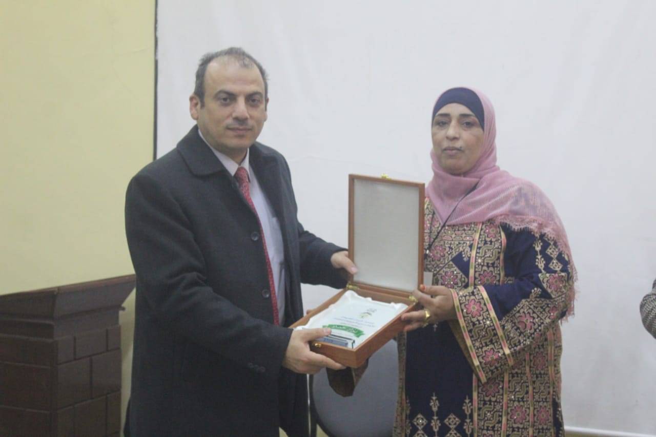 البحوث الزراعية:  ٥٢٢ اسرة مستفيده  من اليوم  الزراعي  والطبي 