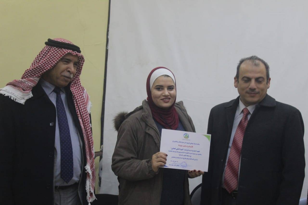 البحوث الزراعية:  ٥٢٢ اسرة مستفيده  من اليوم  الزراعي  والطبي 