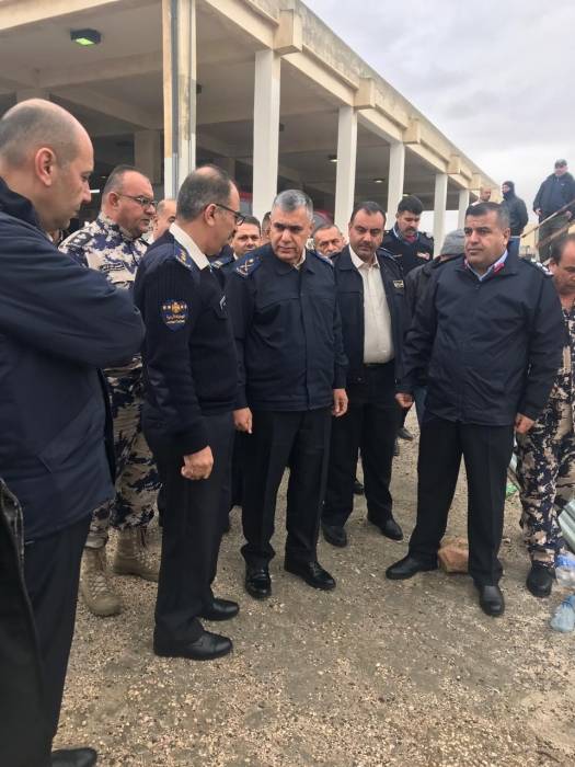 ضمن الجولات الميدانية .. مدير عام الجمارك يقوم بزيارة مفاجئة لمركز جمرك جابر