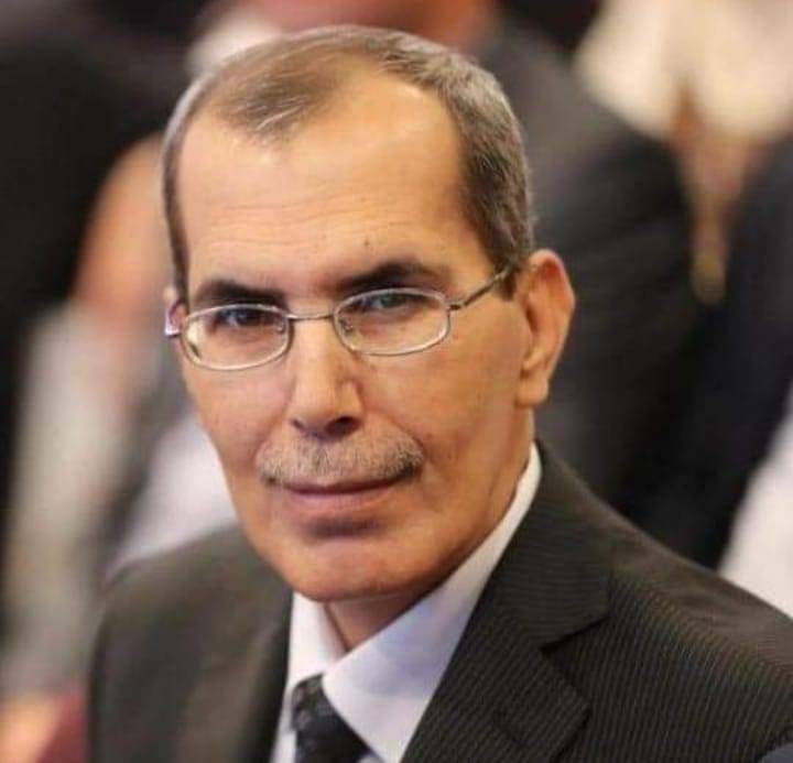 موقع جوهرة العرب الإخباري يهنئ الناطق الرسمي باسم وزارة التربية والتعليم بترفيعه للدرجة الخاصة