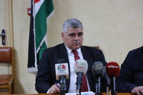 المصفاة تشارك صحفيين تجربة تعبئة أسطوانات غاز في محطتها بالزرقاء