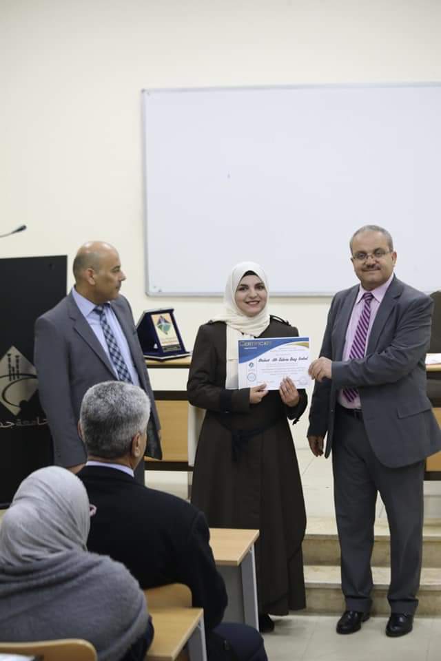 كلية العلوم وتكنولوجيا المعلومات بجامعة جدارا تكرم هيئتها التدريسية وأوائل الأقسام والطلبة المتميزين فيها