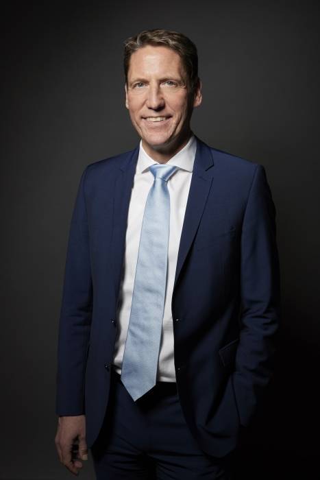 غروھي تعلن تغيير اداري بتقاعد مایكل ماجر المدیر التنفیذي لقسم الموارد البشریة والتنظیم