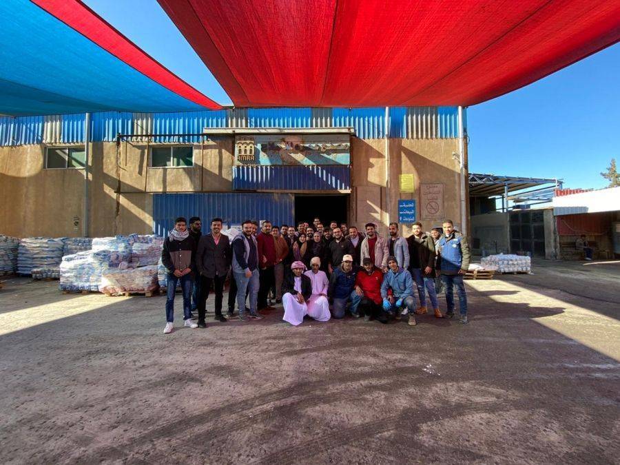 طلبة قسم إدارة أعمال فیلادلفیا بزيارة علمیة لمصنع عمره للأملاح الأردنیة