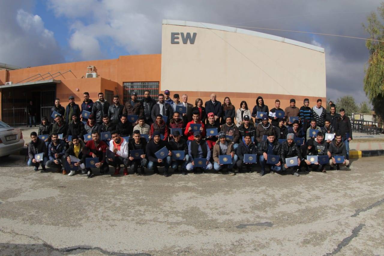 الجامعة الأميركية في مادبا تخرج الفوج الثالث لدورة التدريب المهني لللاجئين السوريين