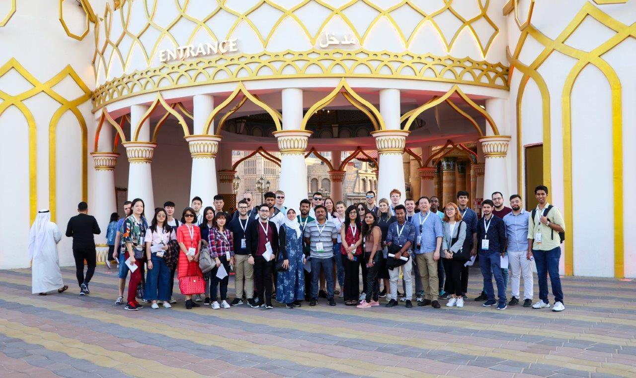 جامعة عجمان تستضیف وفدا متعدد الجنسیات مكون من 42 طالب وطالبة في مخیمھا الشتوي