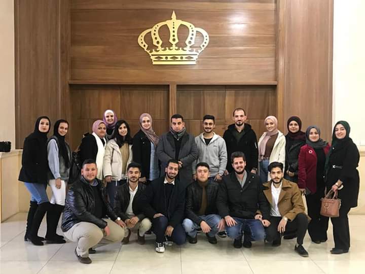 طلبة إدارة الموارد البشرية في جامعة جدارا يشاركون في ورشة عمل نظمتها جمعية محترفي الموارد البشرية