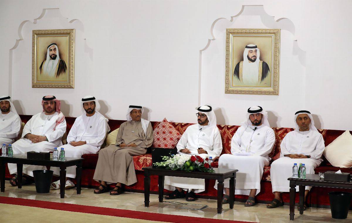 ندوة بمجلس محمد خلف بعنوان عرض المشاريع التطويرية المستقبلية والحالية للمرافق المجتمعية بجزيرة أبوظبي  