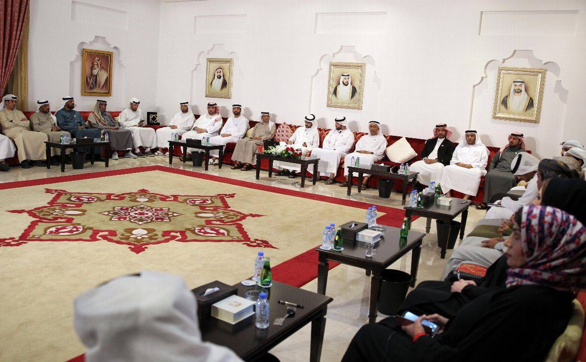 ندوة بمجلس محمد خلف بعنوان عرض المشاريع التطويرية المستقبلية والحالية للمرافق المجتمعية بجزيرة أبوظبي  