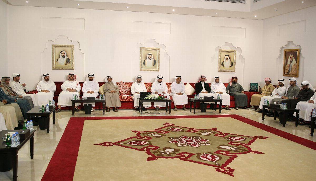 ندوة بمجلس محمد خلف بعنوان عرض المشاريع التطويرية المستقبلية والحالية للمرافق المجتمعية بجزيرة أبوظبي  