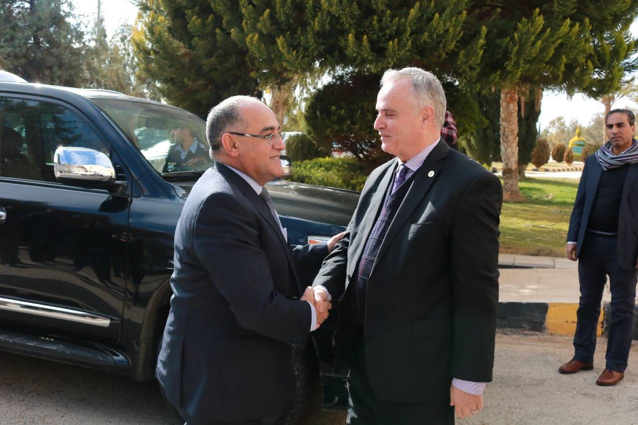 حفل إشهار كتاب سفراء القلم في جامعة الحسين بن طلال