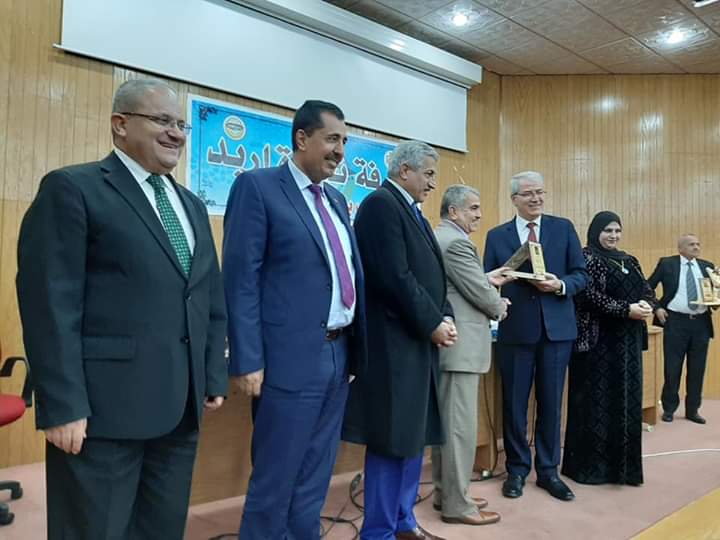 رئيس جامعة جدارا يحاضر حول الورقة النقاشية الرابعة لجلالة الملك في غرفة تجارة إربد 