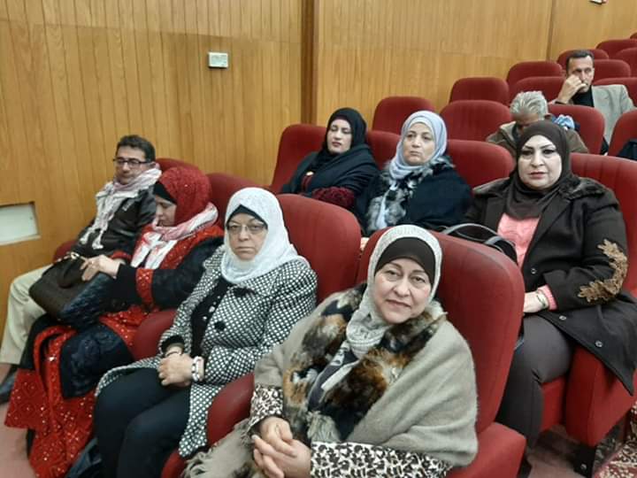 رئيس جامعة جدارا يحاضر حول الورقة النقاشية الرابعة لجلالة الملك في غرفة تجارة إربد 