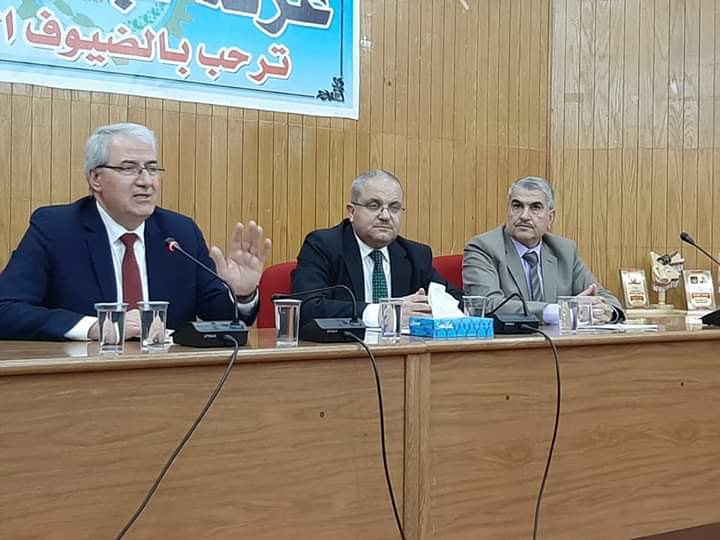 رئيس جامعة جدارا يحاضر حول الورقة النقاشية الرابعة لجلالة الملك في غرفة تجارة إربد 