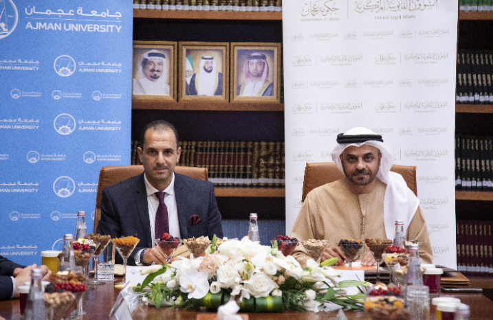 بدیوان حاكم عجمان .. جامعة عجمان توقع مذكرة تفاھم مع الشؤون القانونیة المركزیة بحكومة عجمان