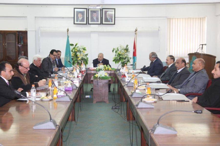 مجلس أمناء جامعة آل البيت يوافق على عدة قرارات هامة .. تفاصيل