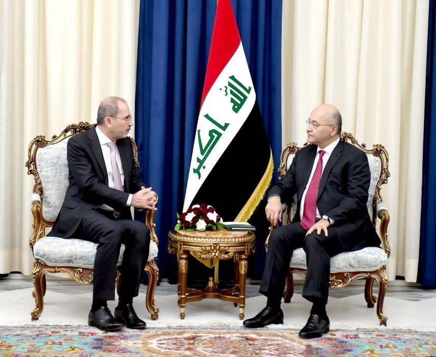 وزير الخارجية الأردني ينقل رسالة من جلالة الملك عبدالله الثاني إلى فخامة الرئيس العراقي برهم صالح
