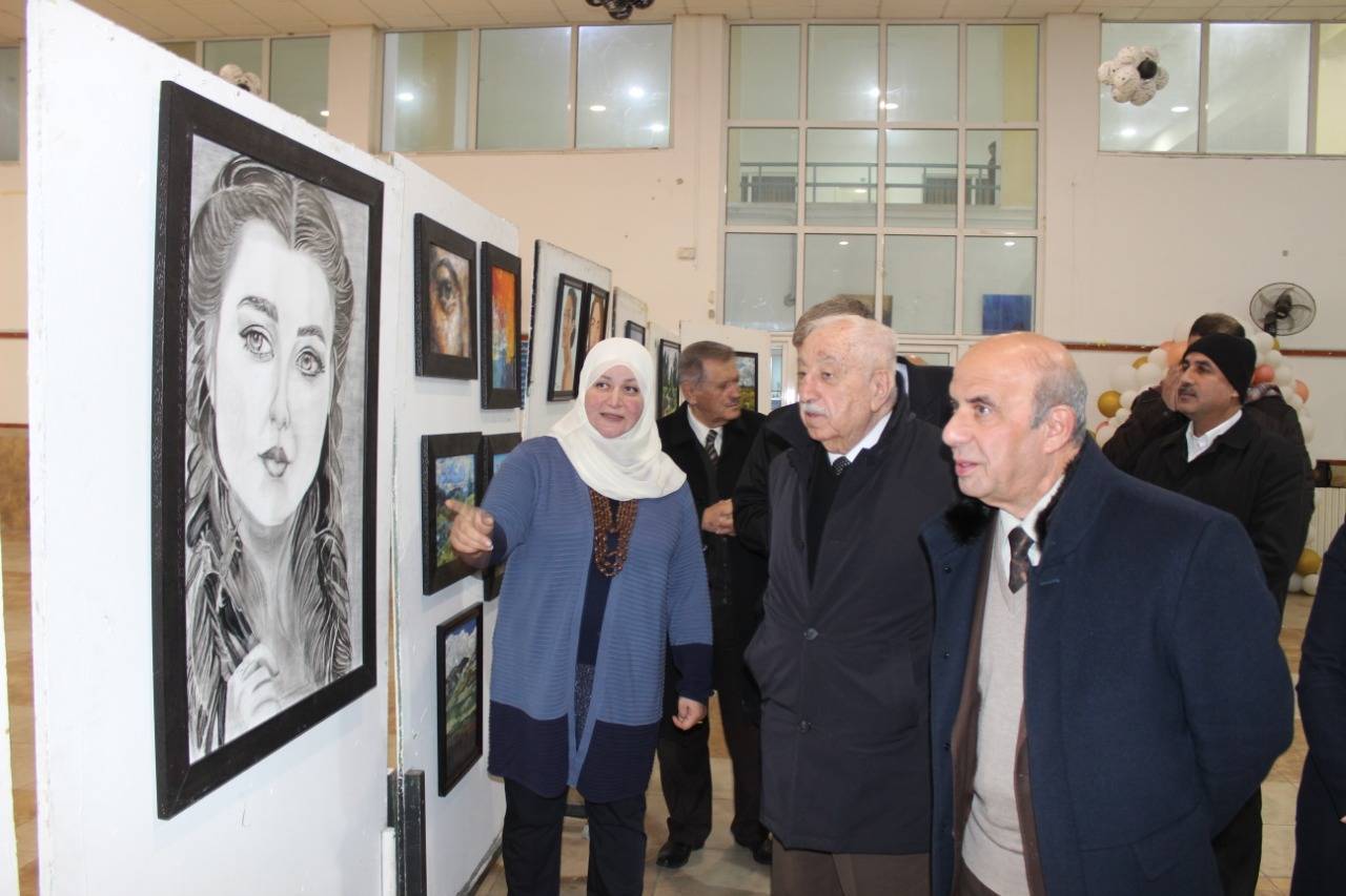 فیلادلفیا تفتتح المعرض الفن التشكیلي لطلبة قسمي التصمیم الداخلي والجرافیكي