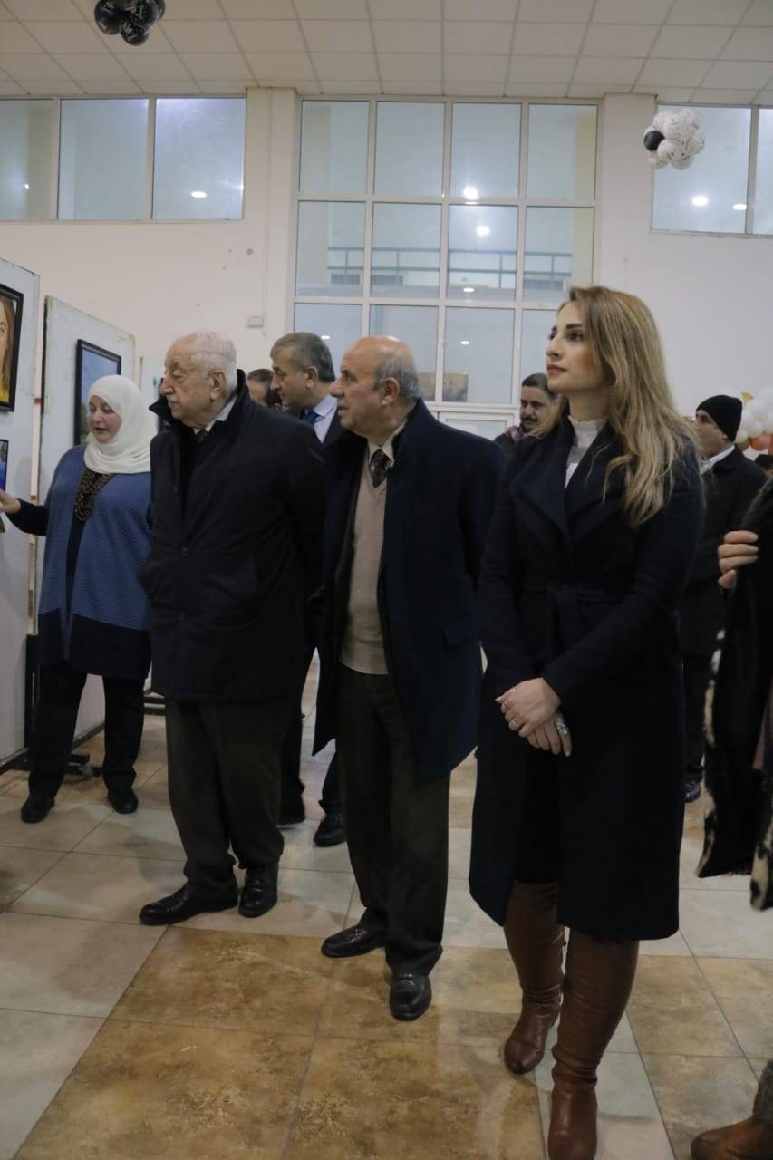 فیلادلفیا تفتتح المعرض الفن التشكیلي لطلبة قسمي التصمیم الداخلي والجرافیكي