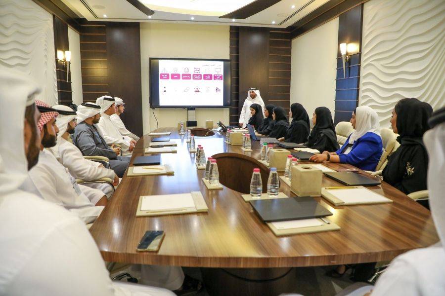 دائرة المالیة المركزیة بالشارقة أول جھة حكومیة في الإمارة تطبق نظام استمراریة الأعمال