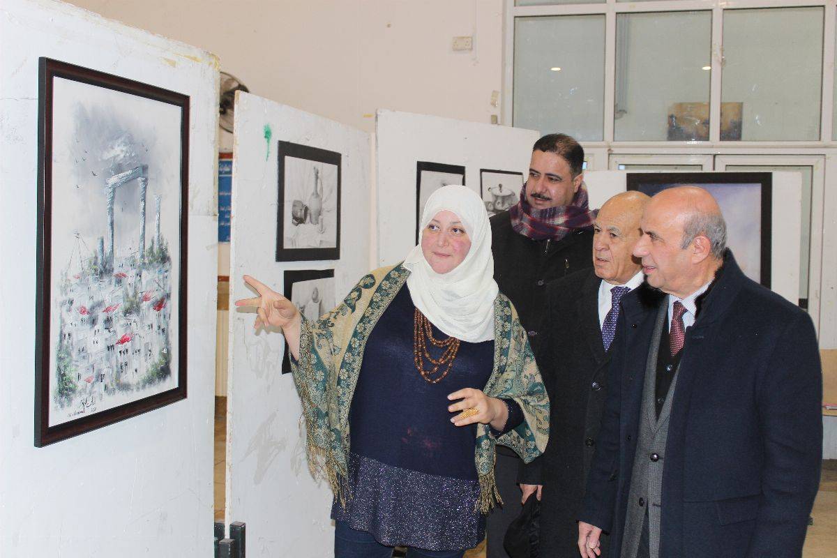 افتتاح معرض للفن التشكیلي لطلبة المرسم الجامعي في جامعة فیلادلفیا