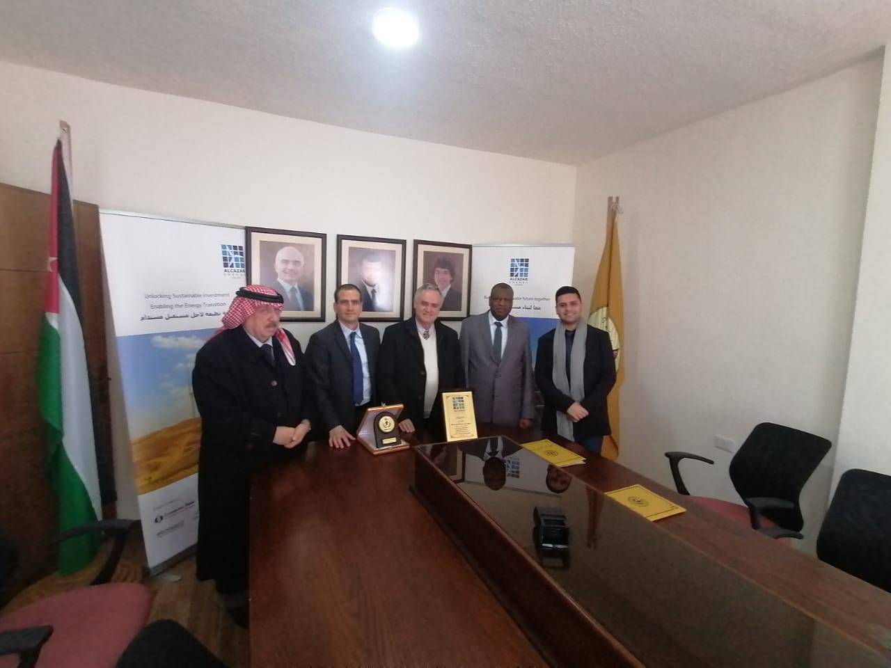 مذكرة تفاهم بين جامعة الحسين بن طلال وشركة الكازار انيرجي بارتنر الأردن AEPJ