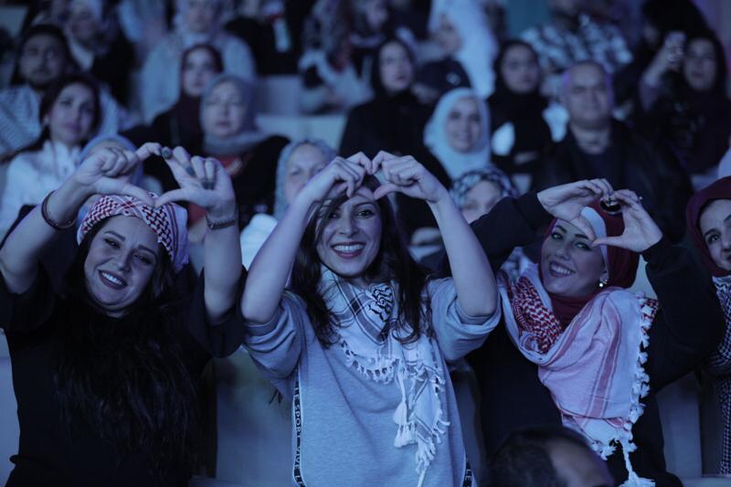 للعام الثاني على التوالي الفنان محمد عساف نجم مسرح المجاز بإمارة الشارقة