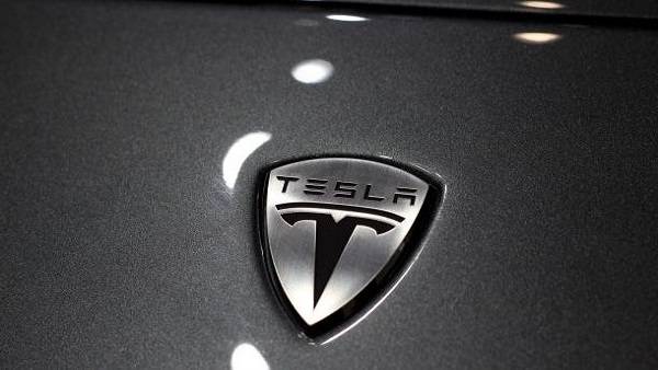 شركة Tesla زادت من إنتاجية السيارات بنسبة 40 ٪ في عام 2019