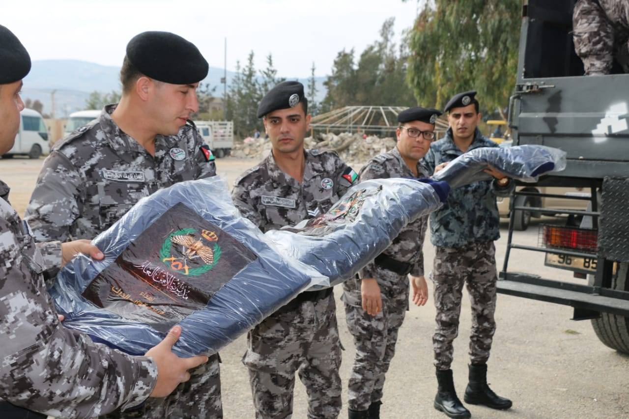 قوات الدرك تنفذ حملة لتوزيع المساعدات والتبرع بالدم بمناطق متفرقة من المملكة