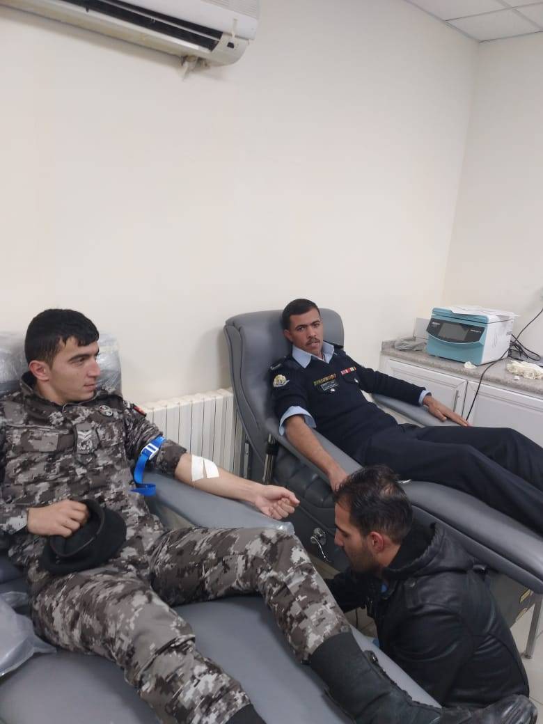 قوات الدرك تنفذ حملة لتوزيع المساعدات والتبرع بالدم بمناطق متفرقة من المملكة