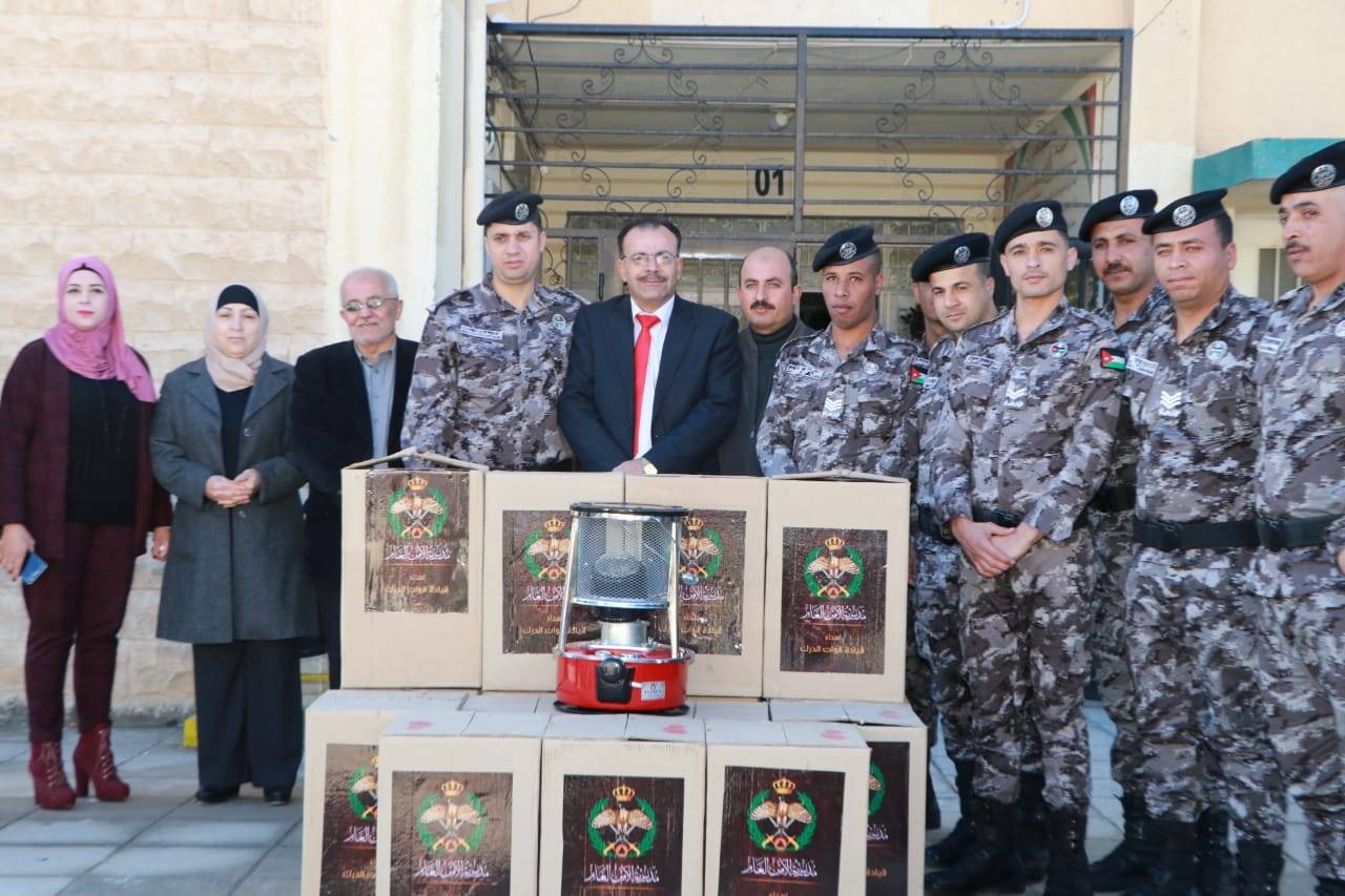 قوات الدرك تنفذ حملة لتوزيع المساعدات والتبرع بالدم بمناطق متفرقة من المملكة