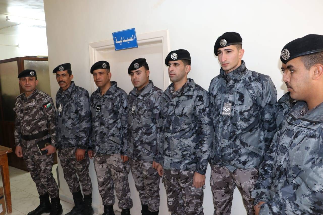 قوات الدرك تنفذ حملة لتوزيع المساعدات والتبرع بالدم بمناطق متفرقة من المملكة