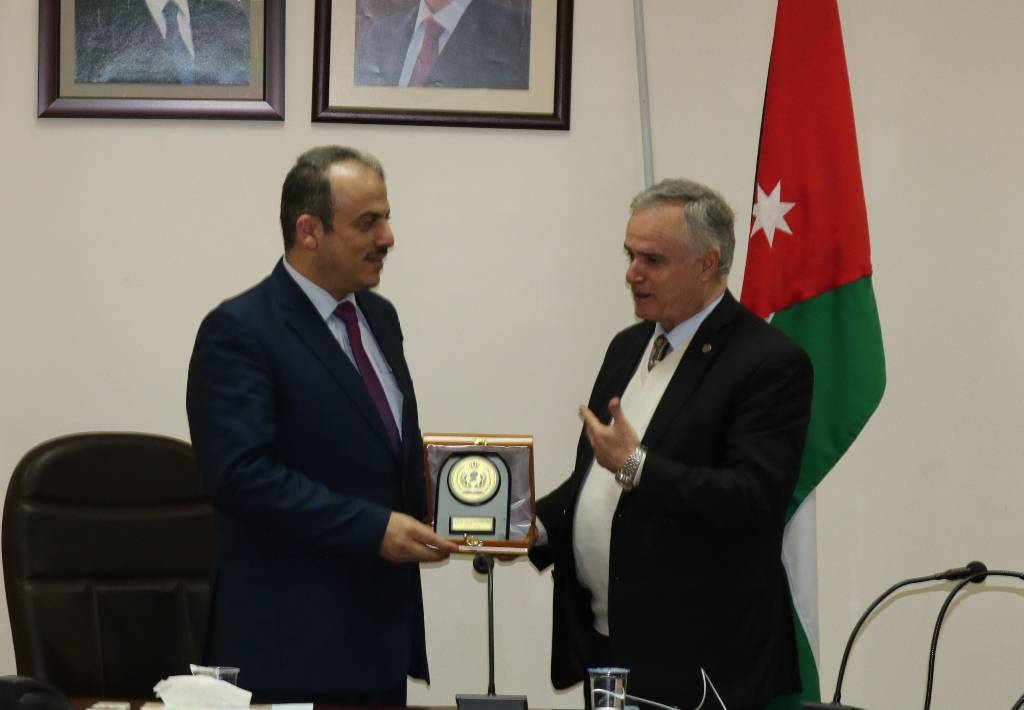 رئيس جامعة الحسين بن طلال يستقبل  مدير عام المركز الوطني للبحوث الزراعية 