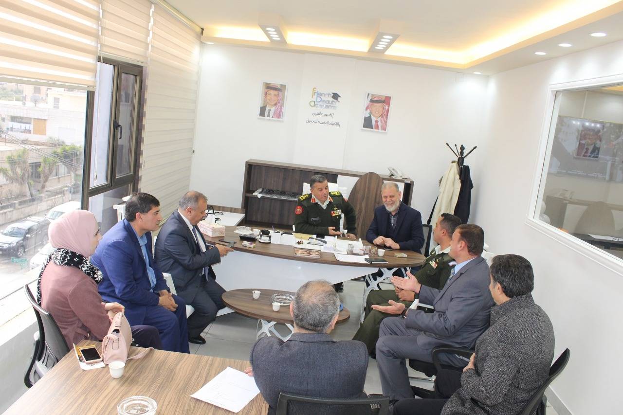 الشركة الوطنية للتشغيل والتدريب تطلق الحملة الاعلامية ( مهنتك بيدك) 